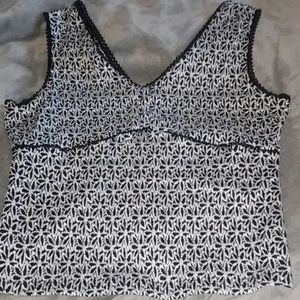 Women's black and white floral lace tank